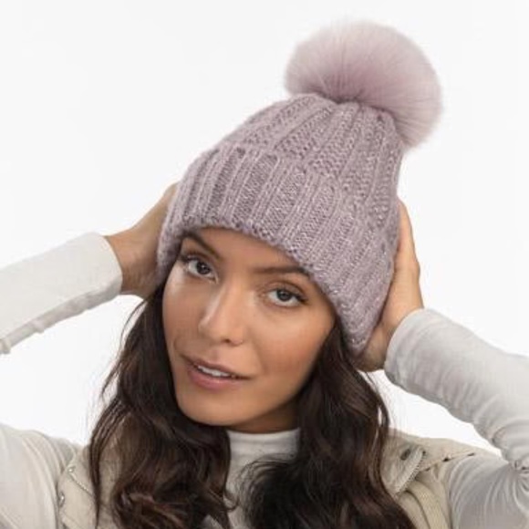 Kyi Kyi Canada Fold Up Faux Fur Pom Beanie hat in Dove light purple NWOT - Picture 1 of 3
